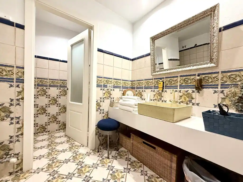 Hotel en venta en Terrades (Alt Empordà).
