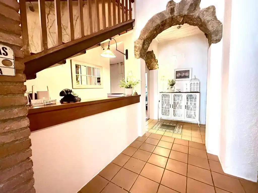 Hotel en venta en Terrades (Alt Empordà).