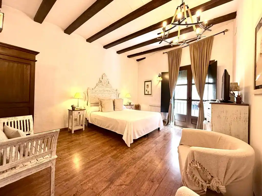 Hotel en venta en Terrades (Alt Empordà).