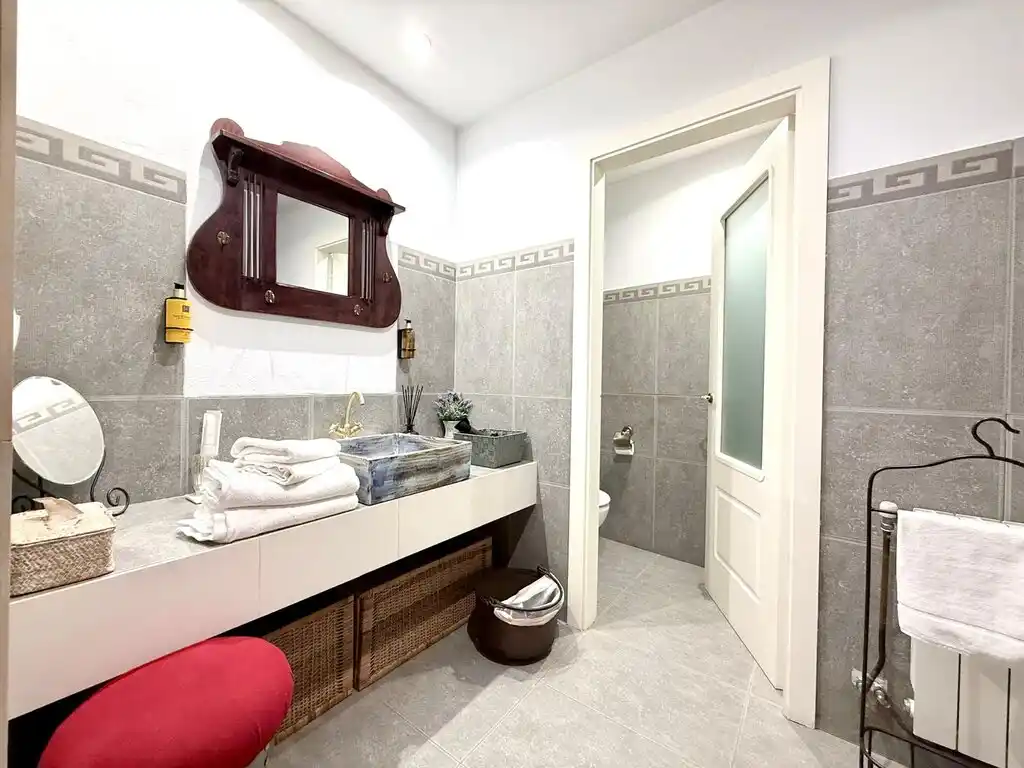 Hotel en venta en Terrades (Alt Empordà).