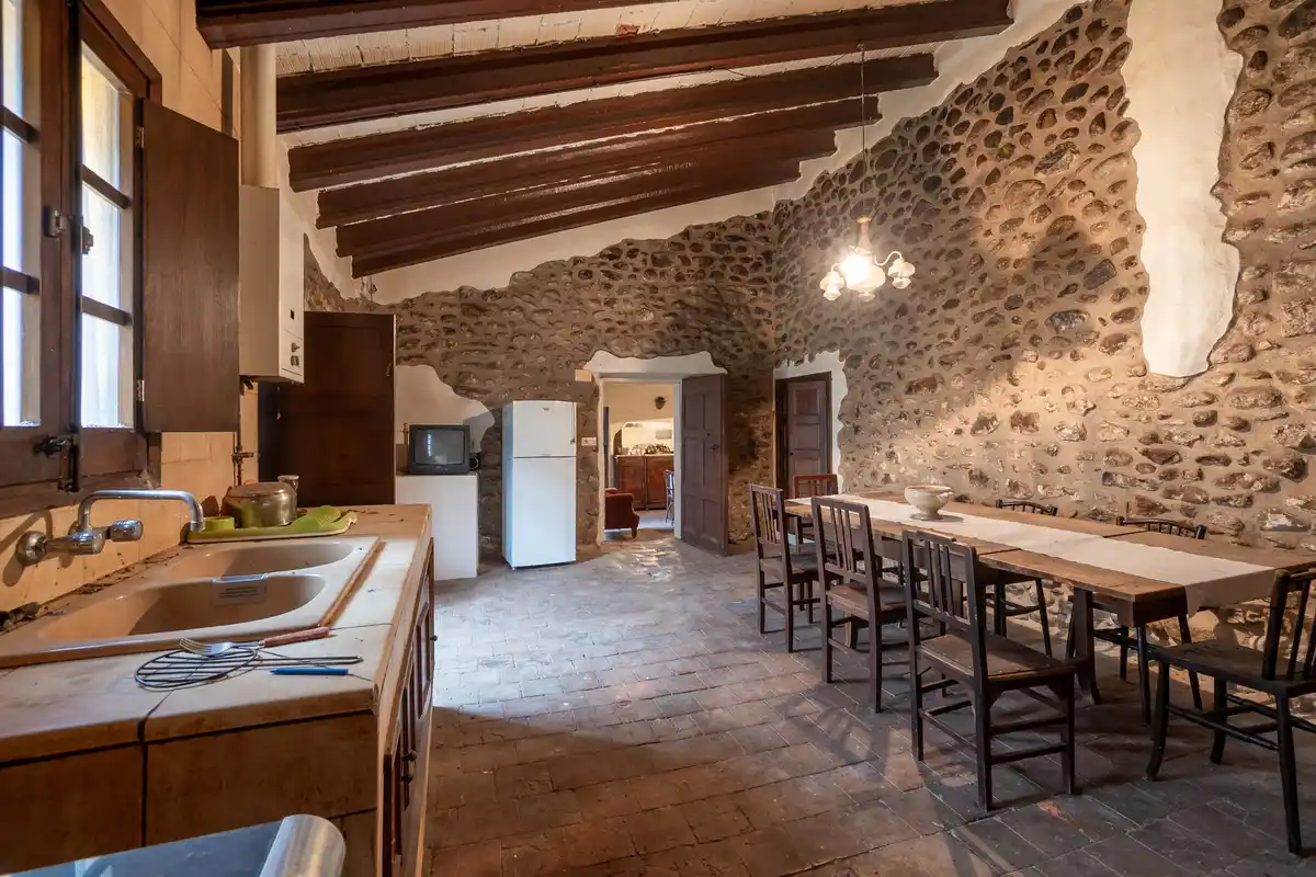 Una casa rústica con historia en el centro de Boadella