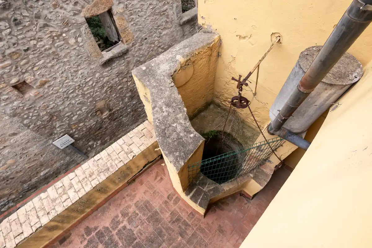 Una casa rústica con historia en el centro de Boadella