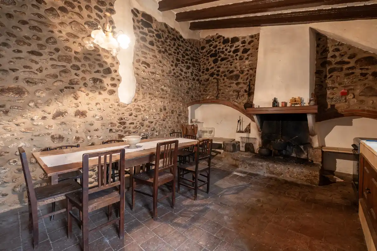 Una casa rústica con historia en el centro de Boadella