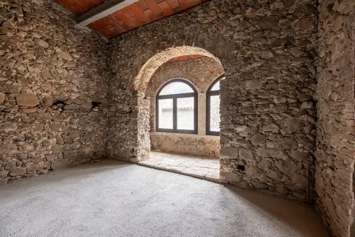 Una casa rústica con historia en el centro de Boadella