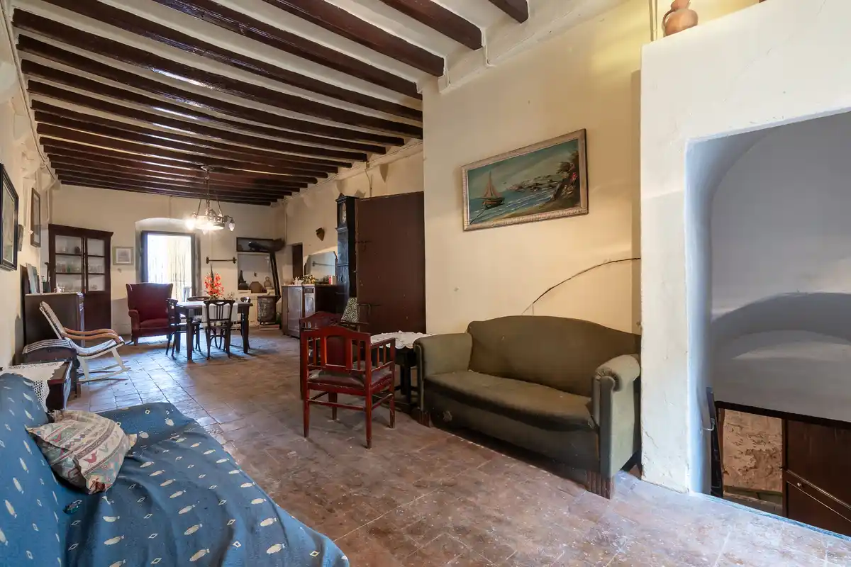 Una casa rústica con historia en el centro de Boadella