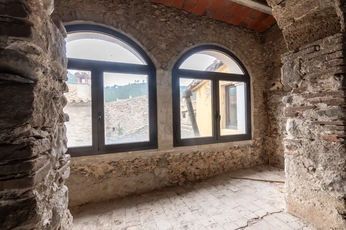 Una casa rústica con historia en el centro de Boadella