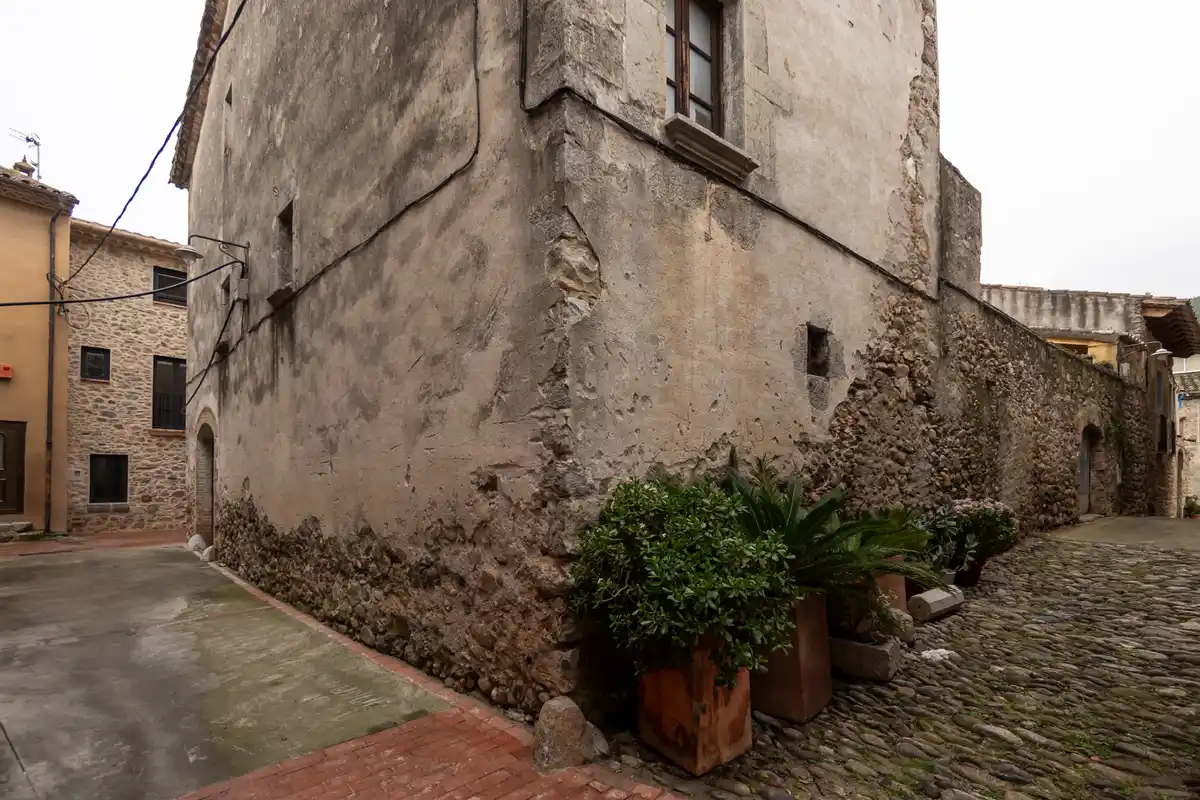 Una casa rústica con historia en el centro de Boadella