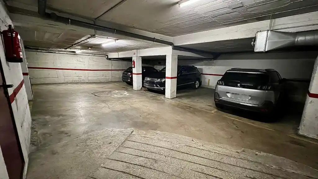 Parking en venta (C/Col·legi)