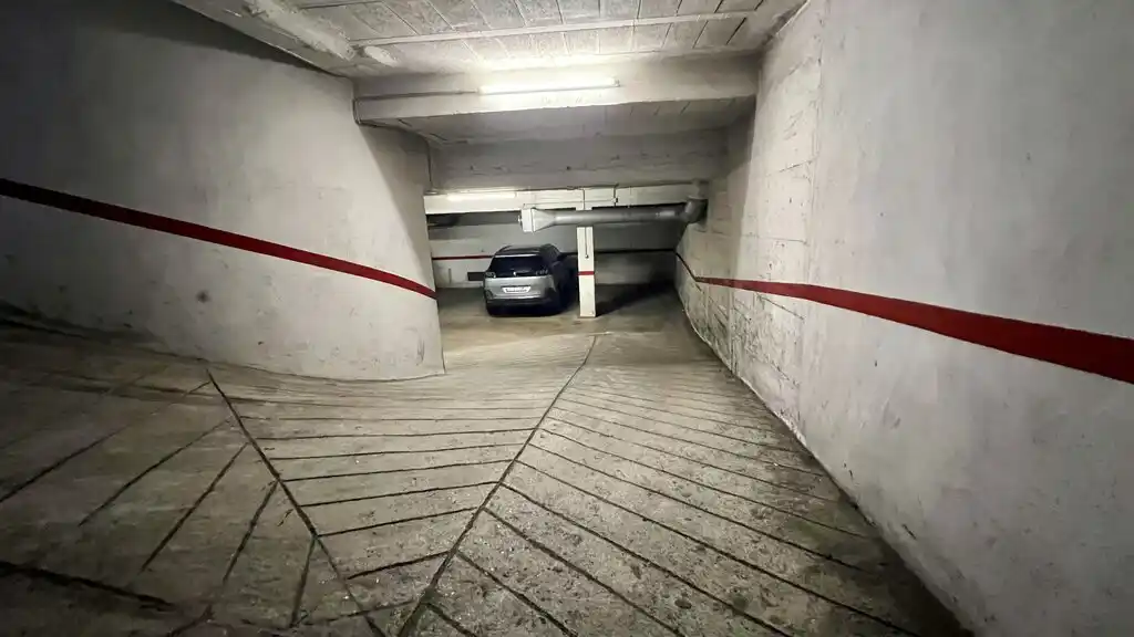 Parking en venta (C/Col·legi)