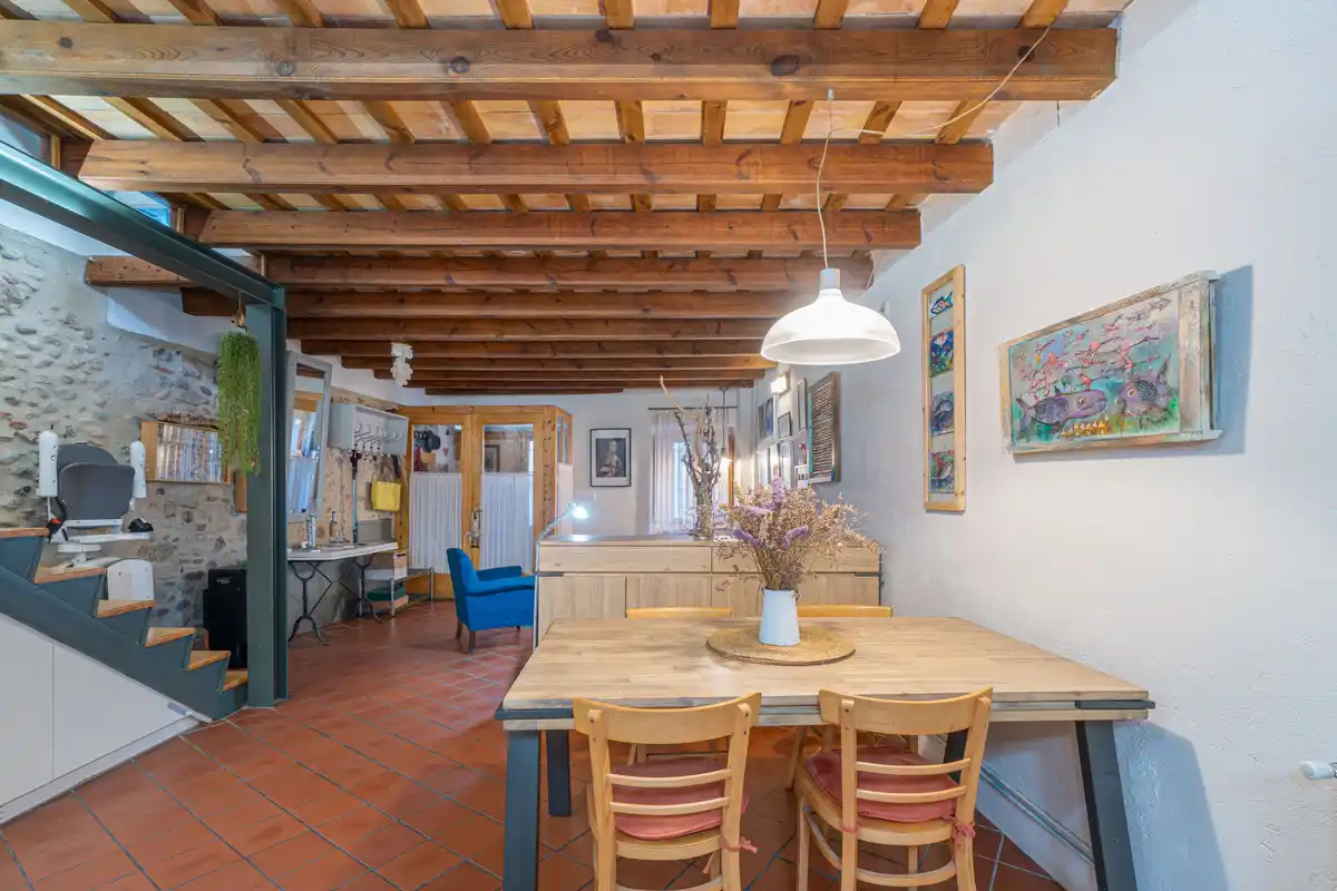 Auténtica y acogedora casa de pueblo en Sant Pere Pescador.