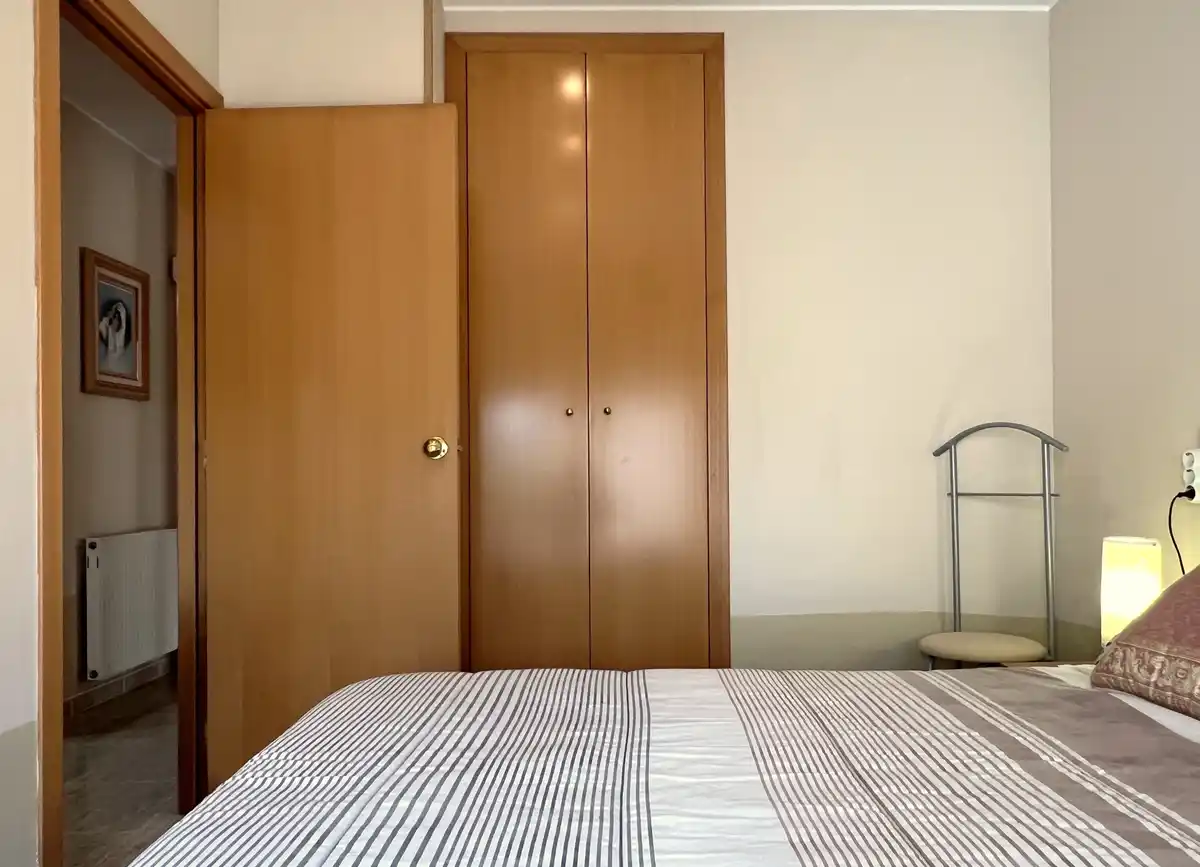 Acogedor apartamento en planta baja con gran terraza en Sant Pere Pescador, Alt Empordà.