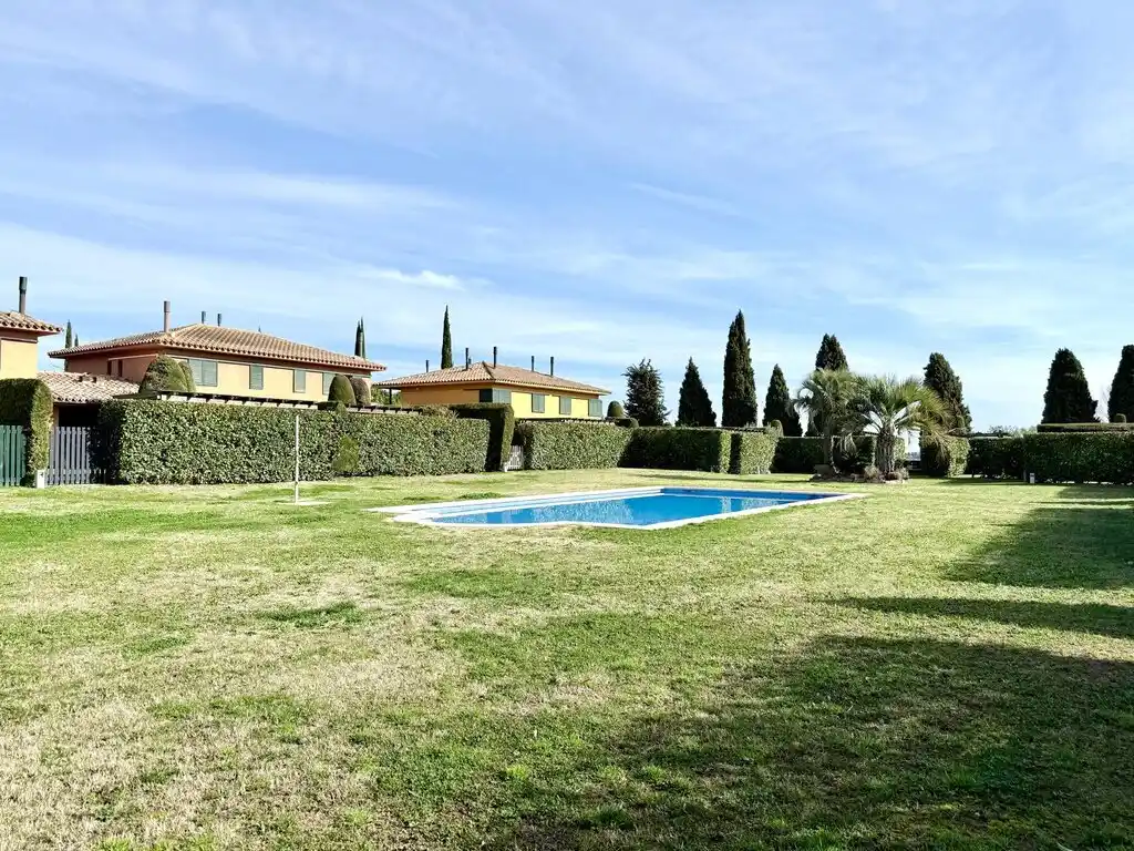 Casa en Venta (Golf de Torremirona, Navata)