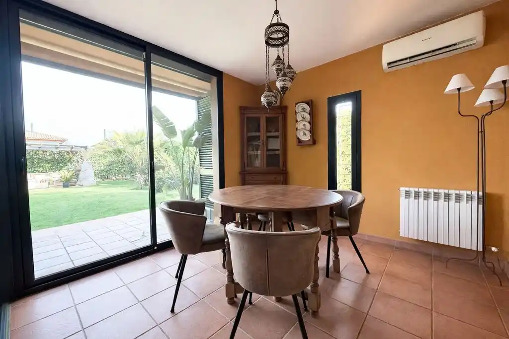 Casa en Venta (Golf de Torremirona, Navata)
