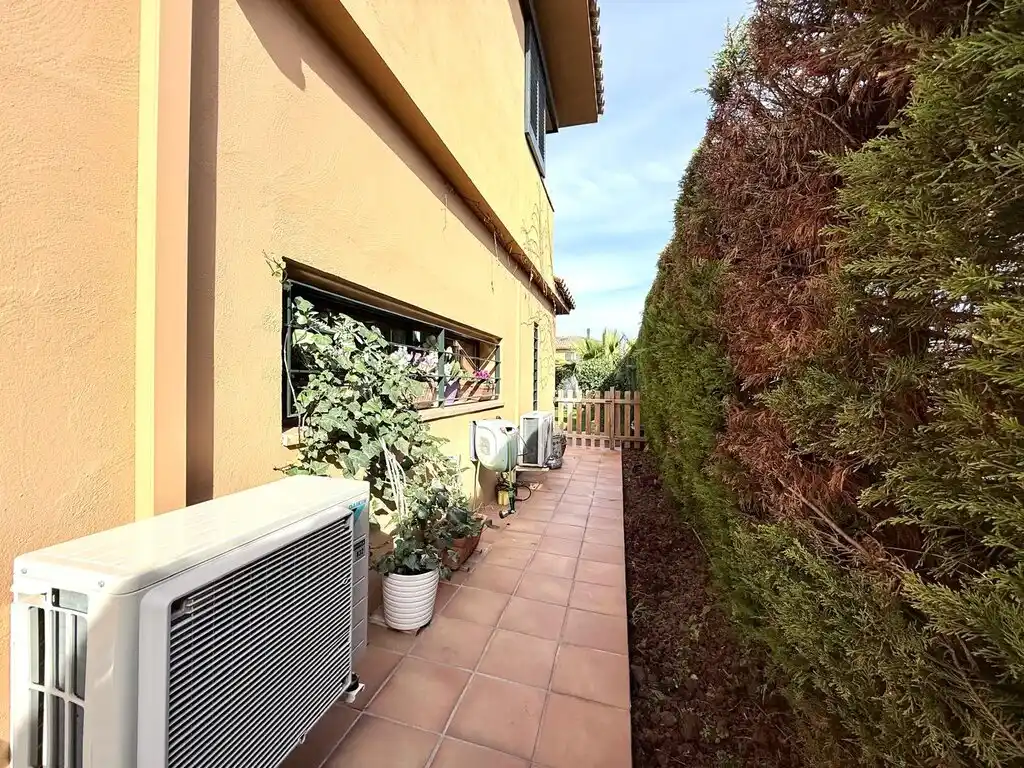 Casa en Venta (Golf de Torremirona, Navata)