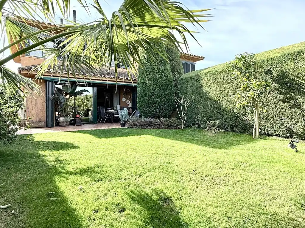 Casa en Venta (Golf de Torremirona, Navata)