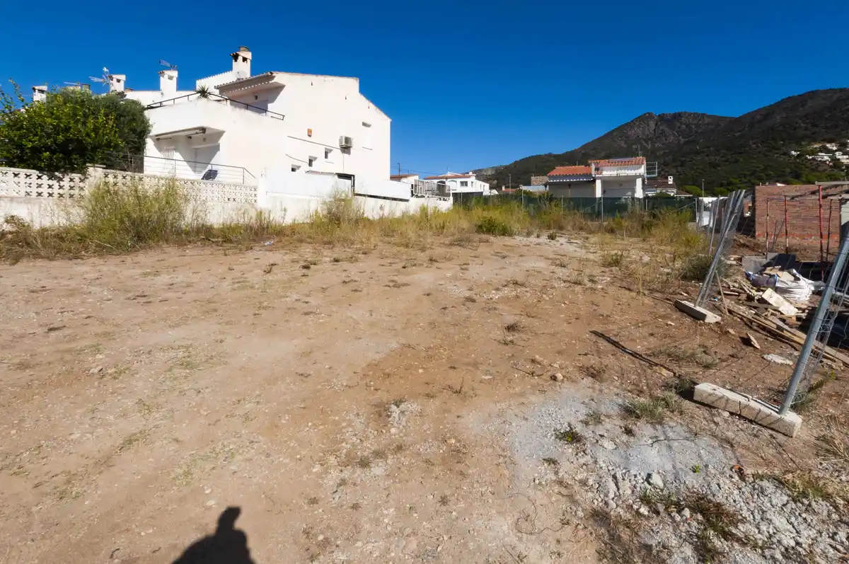 ¡Construye tu nueva casa a sólo unos minutos de la playa! ¡Buena oportunidad!