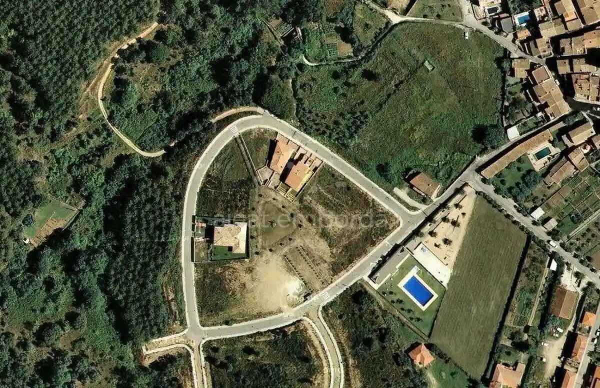 Terreny en venda a Darnius