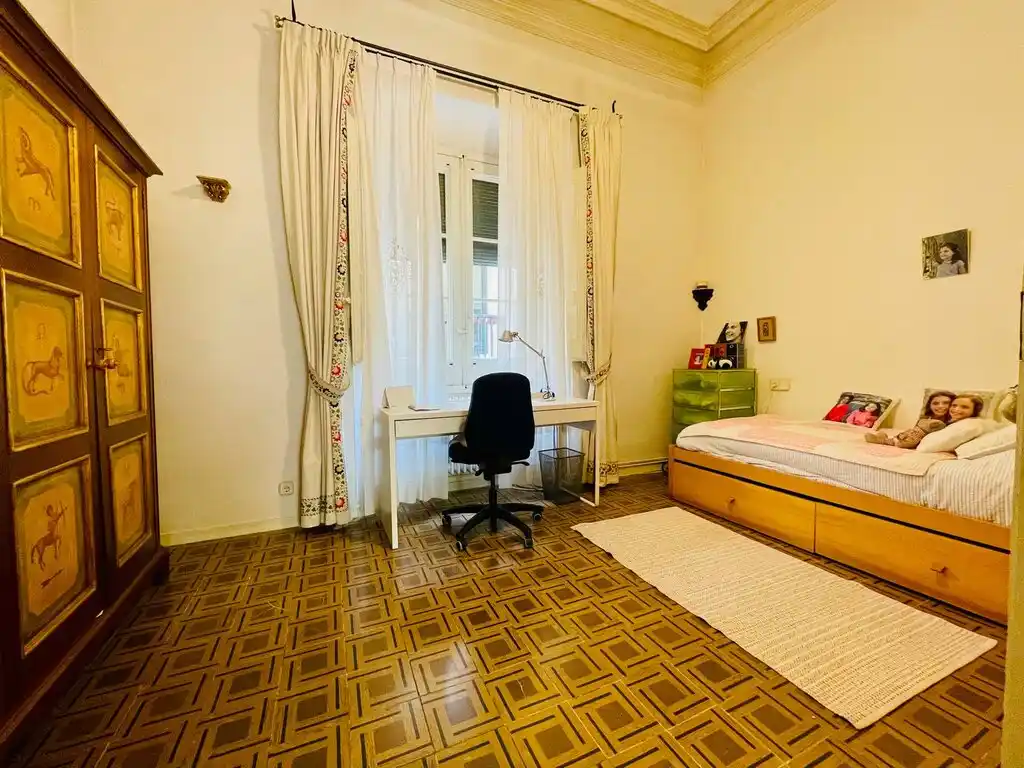 Piso con jardín en Venta (C/Peralada).