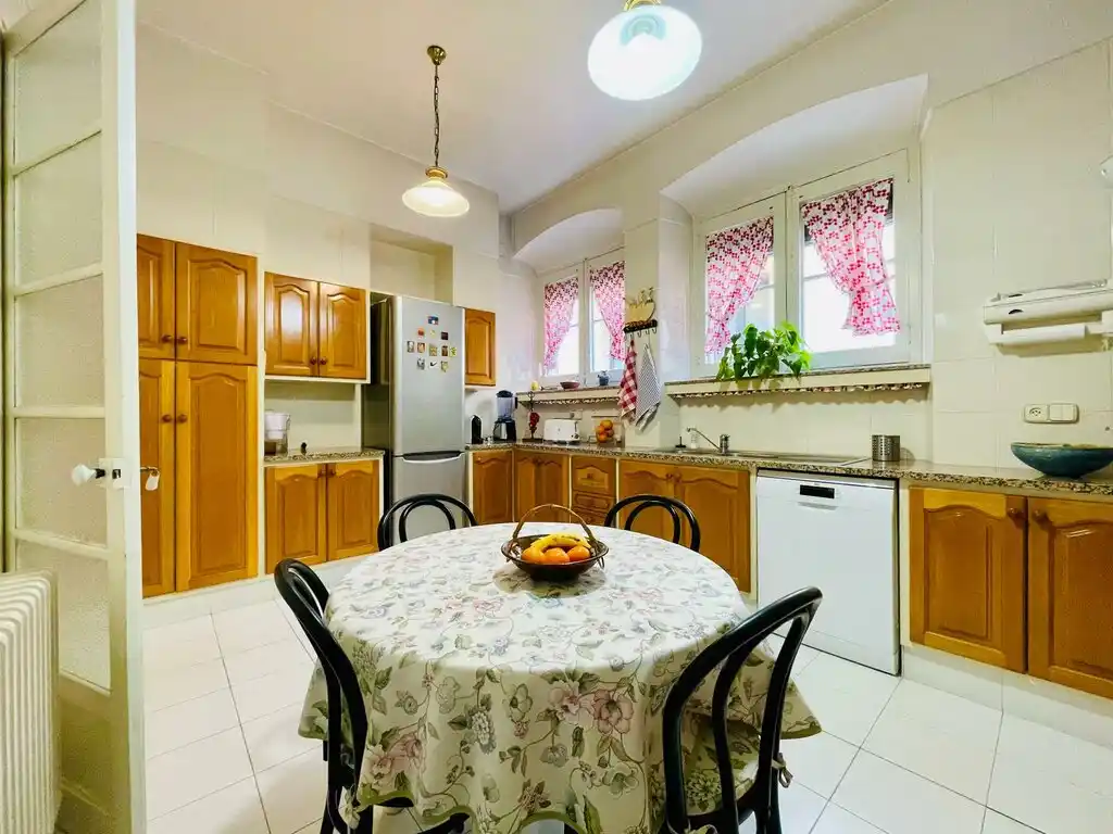 Piso con jardín en Venta (C/Peralada).