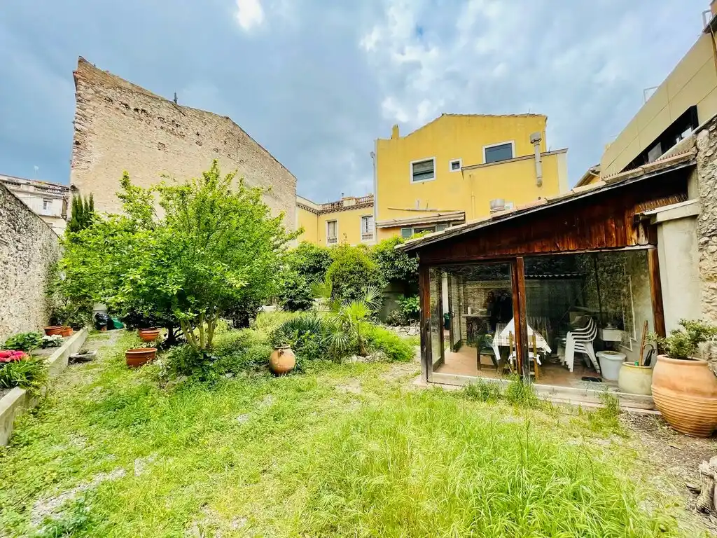 Piso con jardín en Venta (C/Peralada).