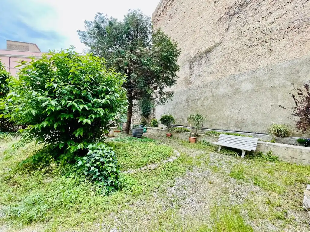 Piso con jardín en Venta (C/Peralada).