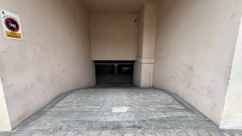 Se vende plaza de parking en el centro de Figueres