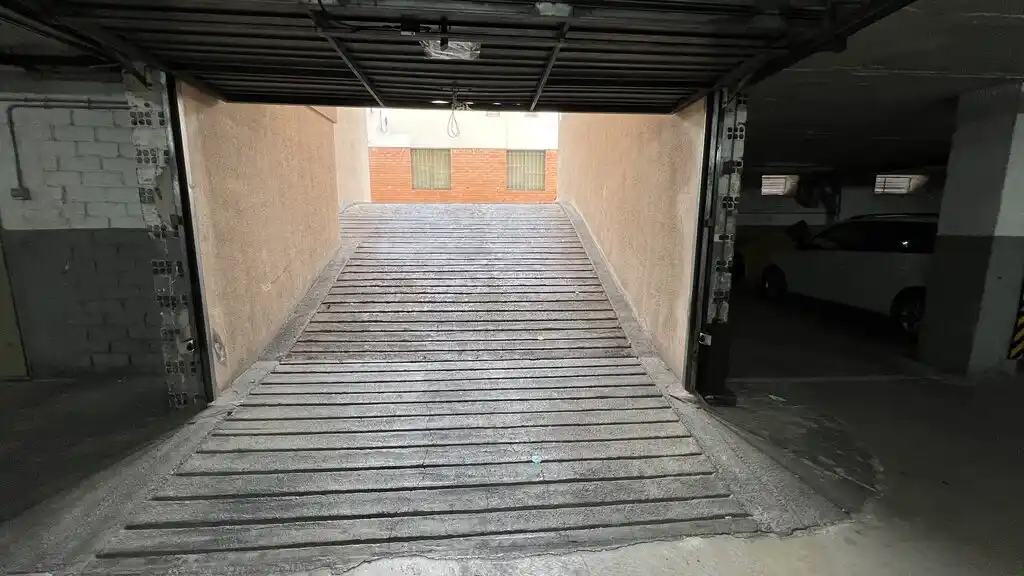 Se vende plaza de parking en el centro de Figueres