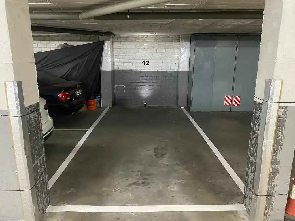 Se vende plaza de parking en el centro de Figueres