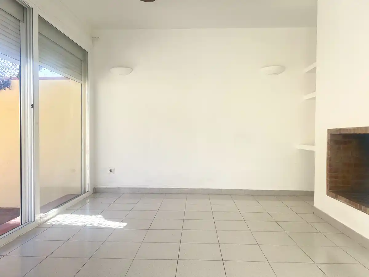 Casa adosada con piscina privada en Sant Pere Pescador, Alt Empordà.