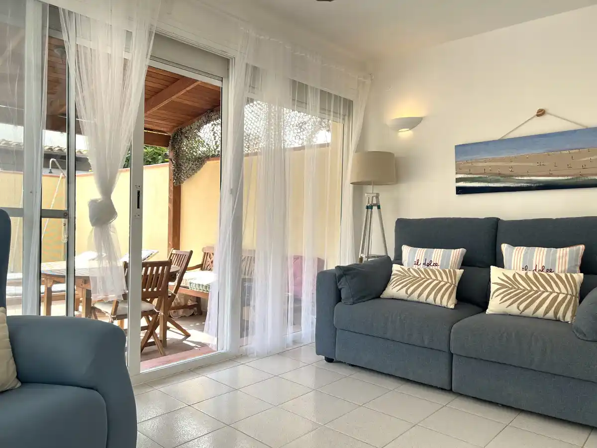 Casa adosada con piscina privada en Sant Pere Pescador, Alt Empordà.