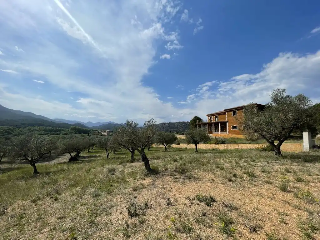 Masia para restaurar (Boadella)
