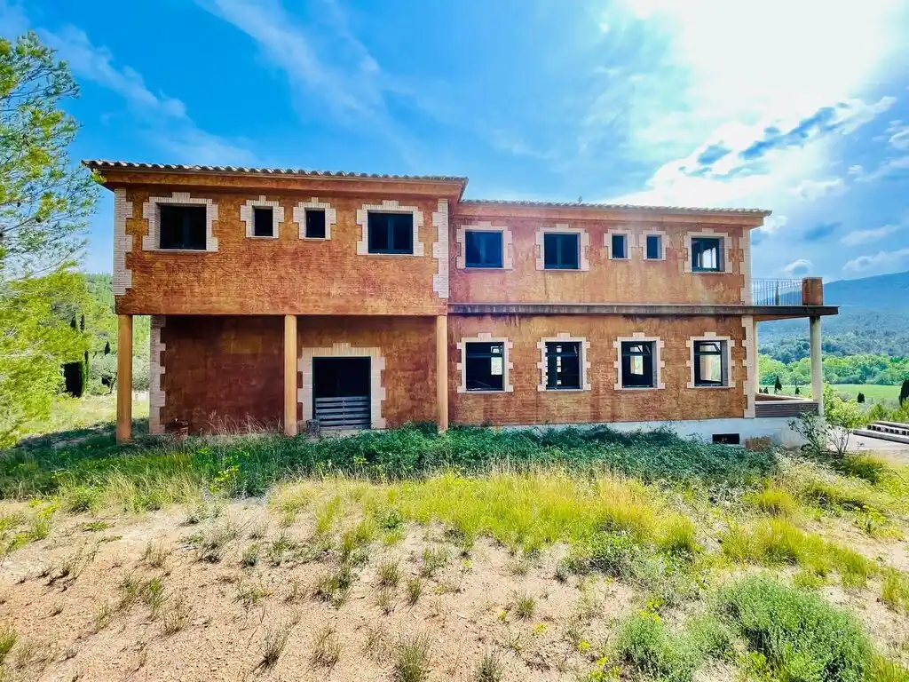 Masia para restaurar (Boadella)