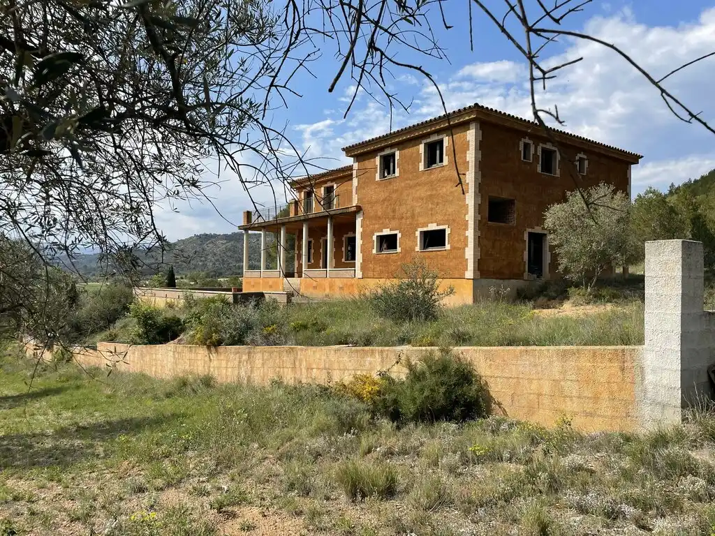 Masia para restaurar (Boadella)