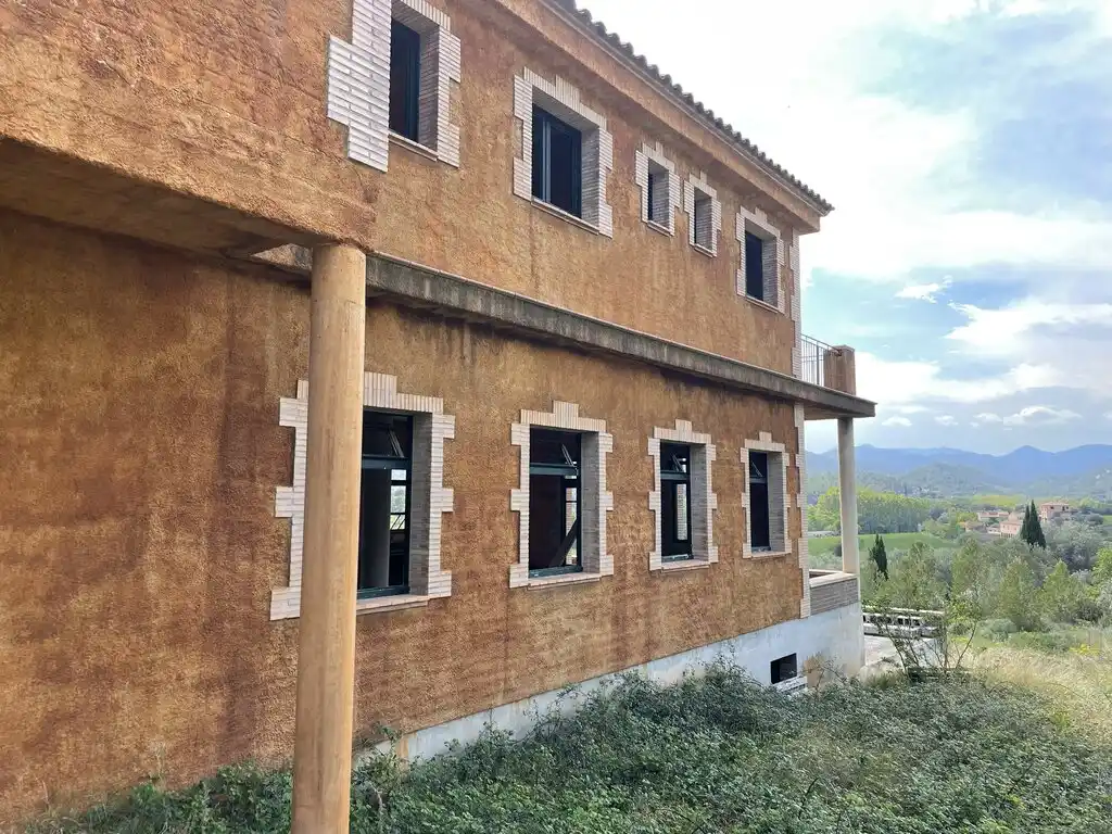 Masia para restaurar (Boadella)