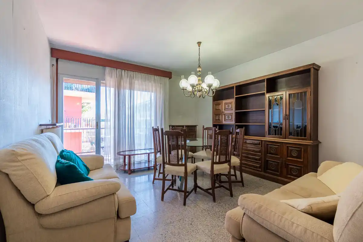 Amplio piso en venta en Figueres – Zona Creu de la Mà, ideal para familias.