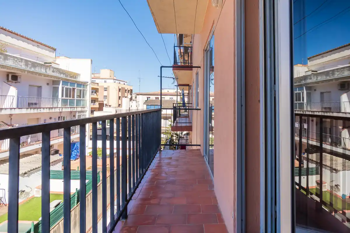 Amplio piso en venta en Figueres – Zona Creu de la Mà, ideal para familias.
