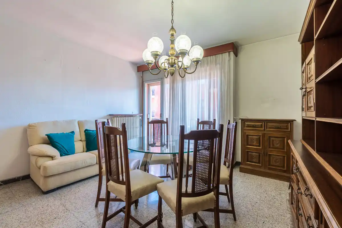 Amplio piso en venta en Figueres – Zona Creu de la Mà, ideal para familias.