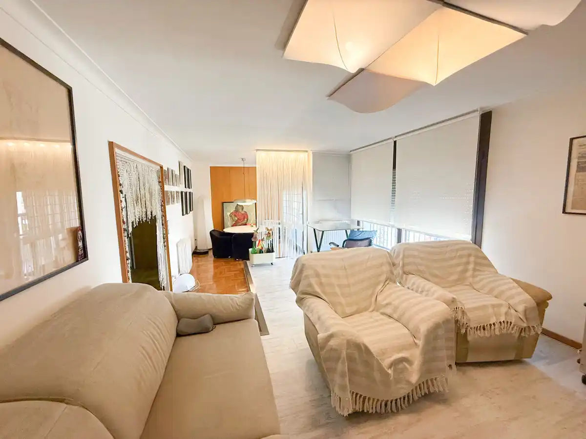 Piso con amplio parking en venta en Figueres