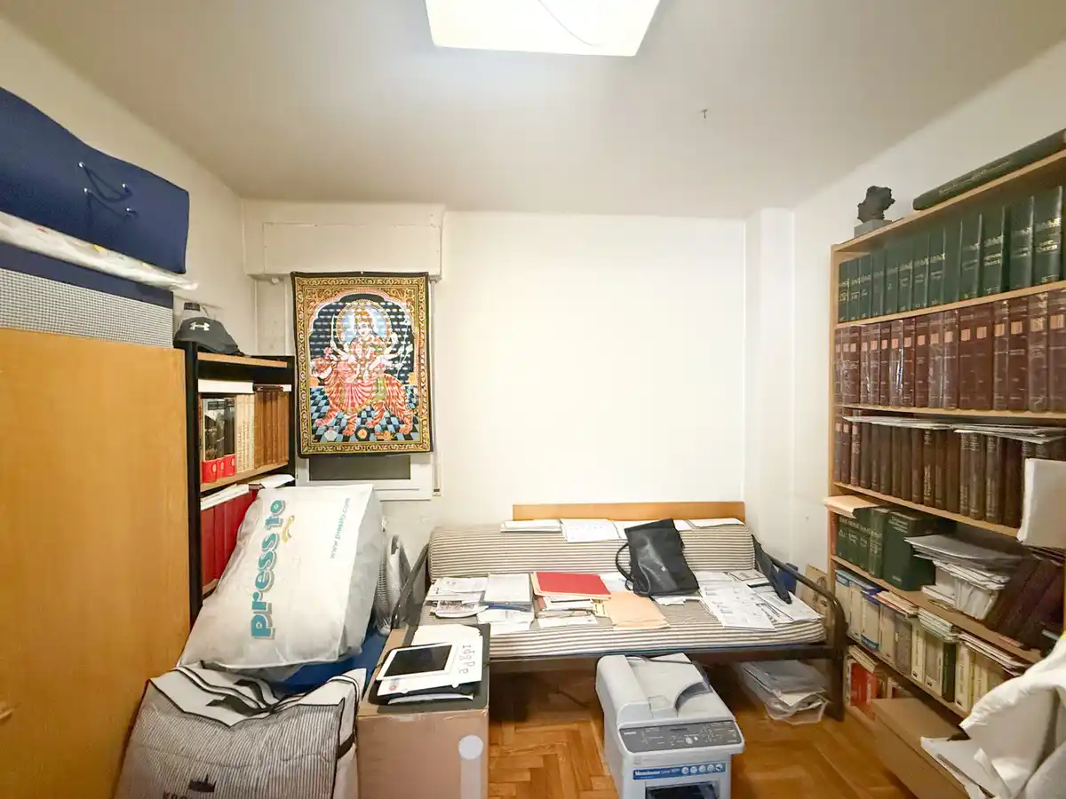 Piso con amplio parking en venta en Figueres