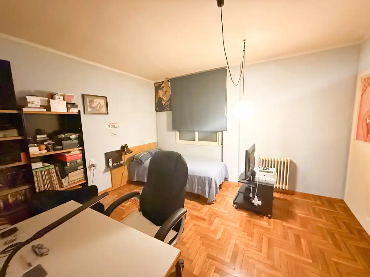 Piso con amplio parking en venta en Figueres