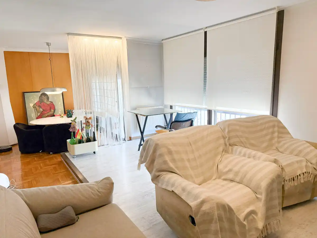 Piso con amplio parking en venta en Figueres