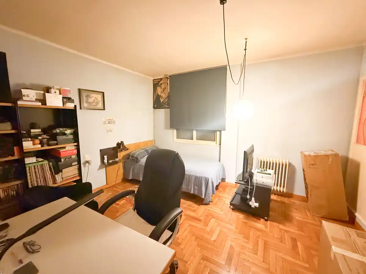 Piso con amplio parking en venta en Figueres