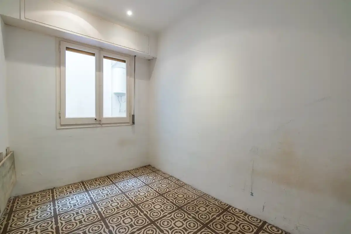 Vive en el centro de Figueres con amplitud, luz y todas las comodidades.