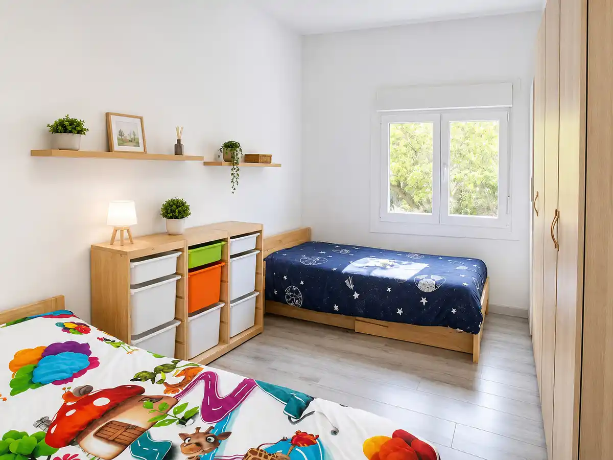Casa en venta en Bàscara con piscina, jardín y amplia parcela de 525 m²