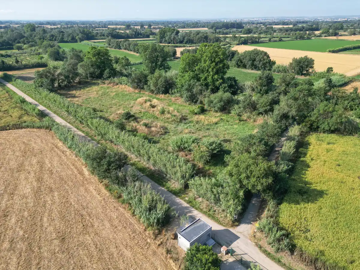 Gran terreno rústico en Peralada.