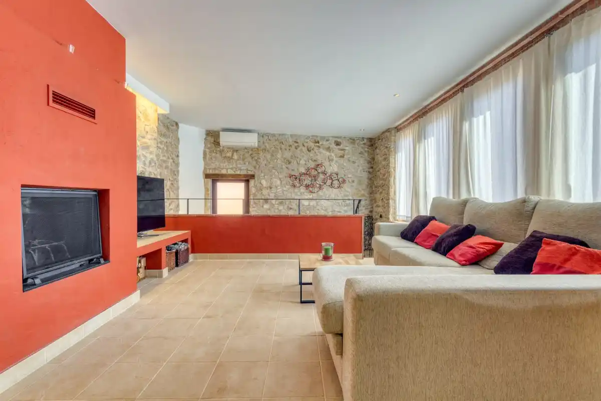 Ref. 1820 Casa de piedra con vistas excelentes a L'Albera.
