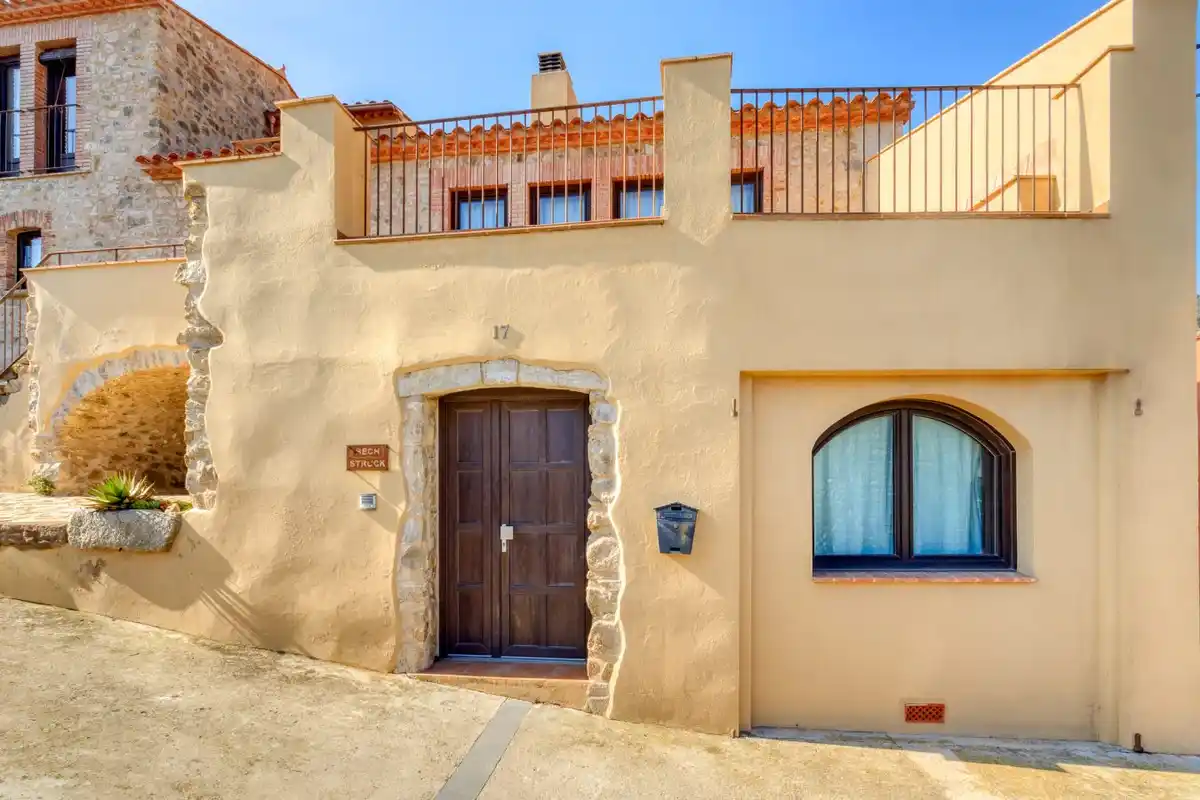 Ref. 1820 Casa de piedra con vistas excelentes a L'Albera.