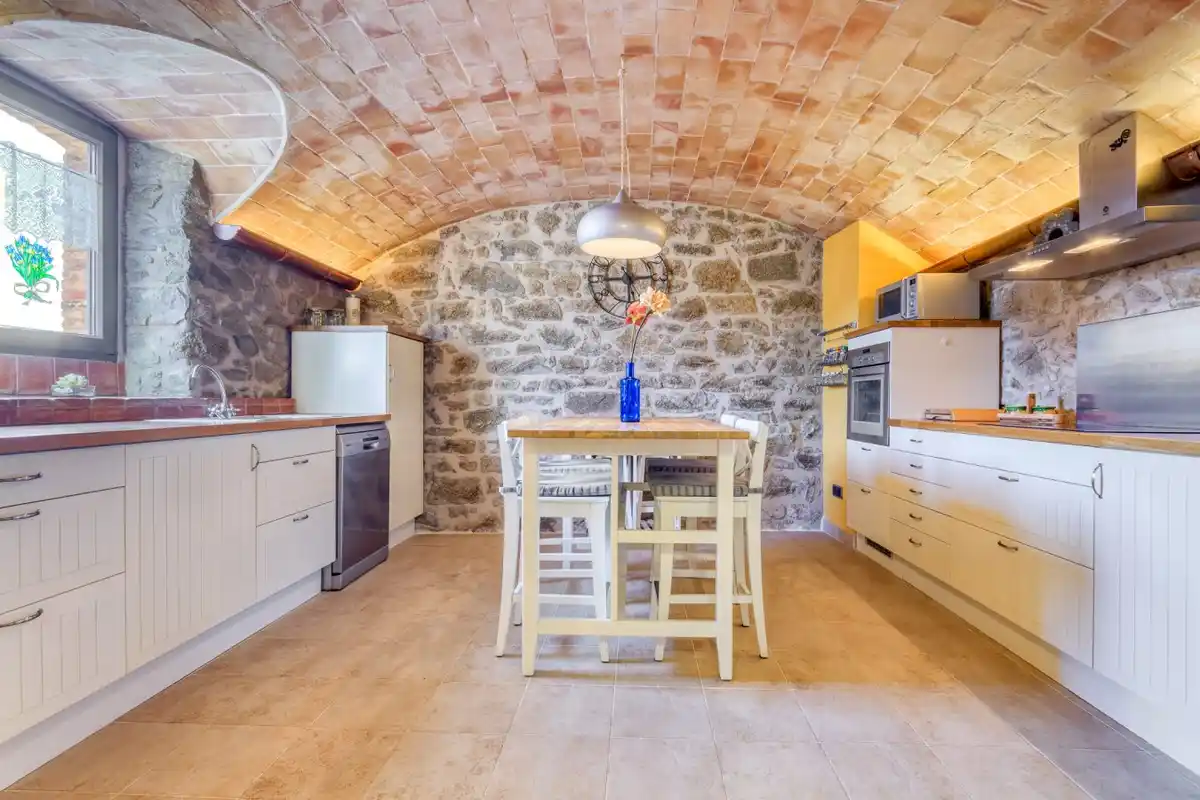 Ref. 1820 Casa de piedra con vistas excelentes a L'Albera.