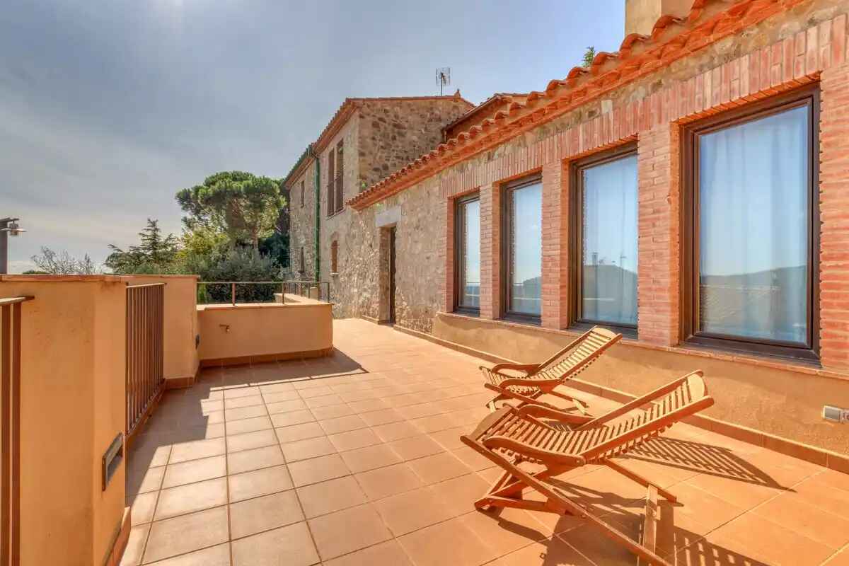 Ref. 1820 Casa de piedra con vistas excelentes a L'Albera.
