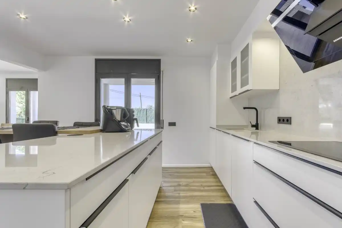 CASA UNIFAMILIAR EN VENTA EN CISTELLA